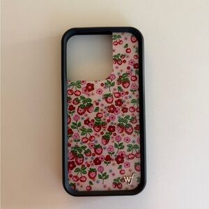 Wildflower Berry World Case - iPhone 15 Pro